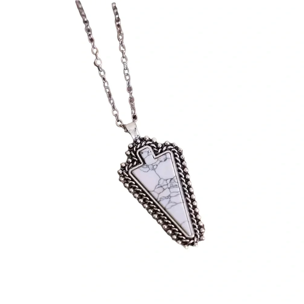 Silver Plated Pendant Necklace with Arrow Head